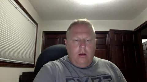 lkn4fun32 online show from May 2, 5:21 am