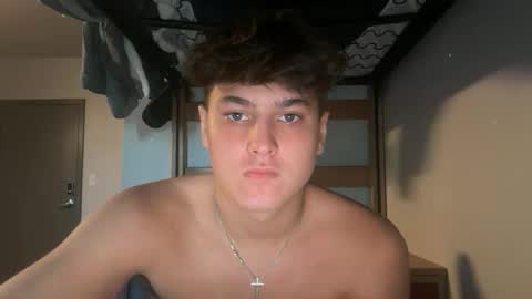 lochlanplayzz online show from February 17, 11:14 pm