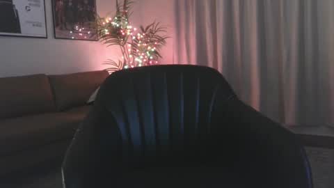 lockdownlove online show from January 3, 4:22 am