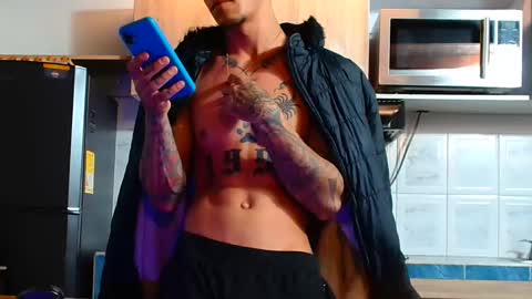 Logan online show from November 16, 2:03 am