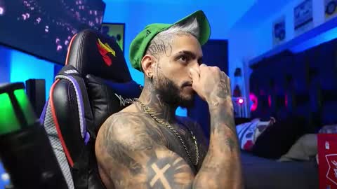 logan_hugh8 online show from February 1, 12:53 am