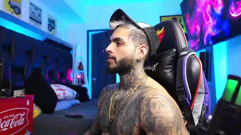 logan_hugh8 online show from March 2, 5:08 am