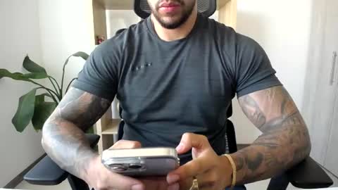 Logan Wolfp online show from July 14, 9:54 pm