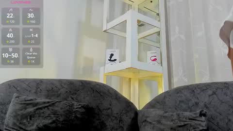 logantwink18 online show from September 16, 2:40 pm