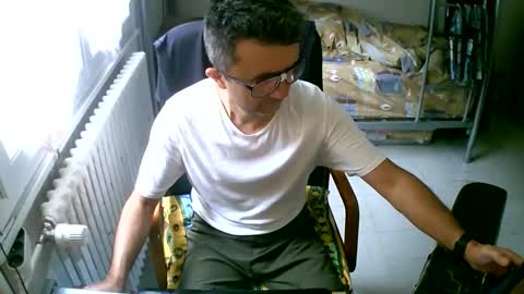 lokoum39 online show from September 13, 9:21 am