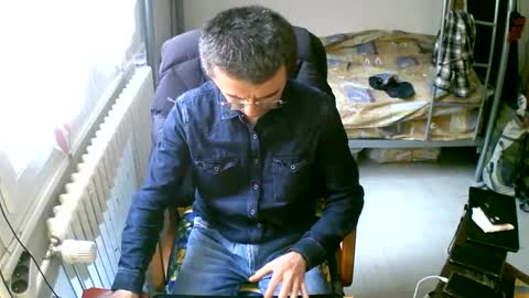 lokoum39 online show from March 11, 11:55 am