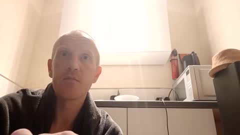 londonerg online show from October 2, 12:36 am