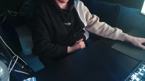 Loofy Art online show from January 26, 2:30 pm