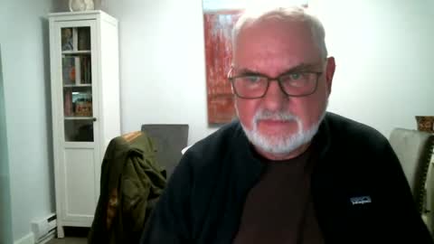 Snapshot of loop102 chatting on September 20, 1:49 am loop102 online show from September 20, 1:49 am