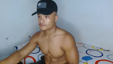 Dominic online show from December 19, 5:26 am