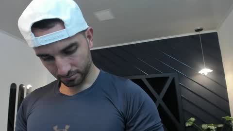  L O R E N Z O  Thumbs Up help  online show from December 4, 5:11 pm