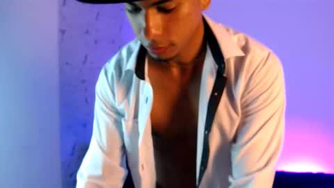 Lorian Vikel  online show from February 6, 5:04 am