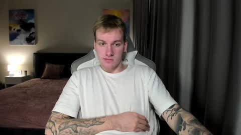 Louis  online show from December 25, 3:18 am