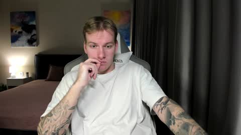 Louis  online show from December 29, 4:40 pm