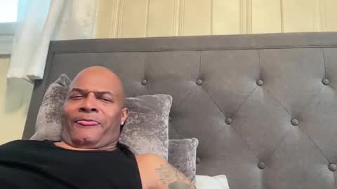 loved19 online show from March 6, 9:45 pm