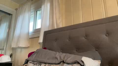 loved19 online show from April 8, 9:45 pm