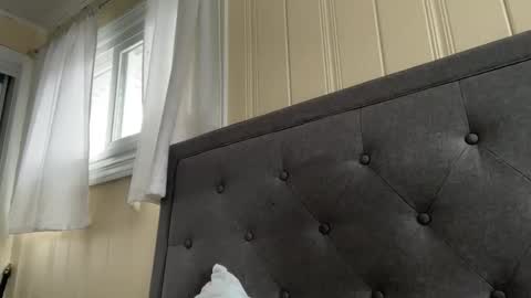 loved19 online show from February 4, 5:52 pm