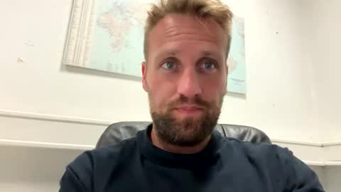 lovefuesse online show from September 11, 11:20 am