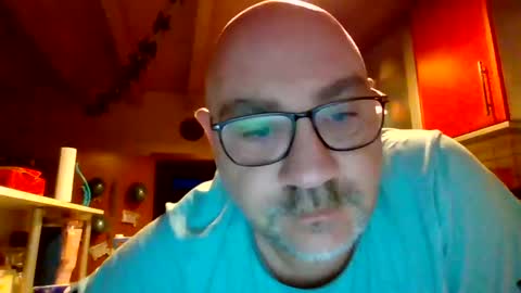 lover010983 online show from February 18, 5:53 am