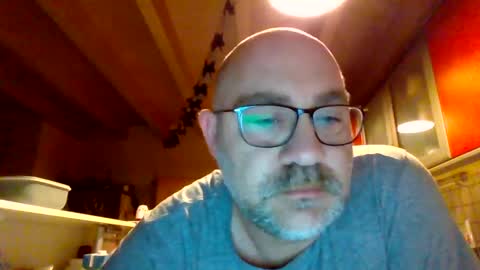 lover010983 online show from February 23, 5:06 am