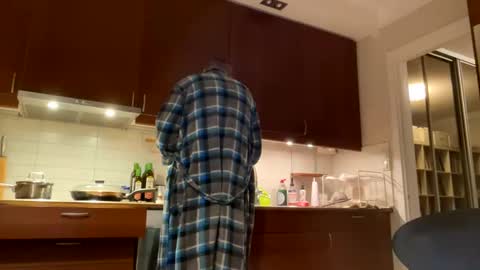 loveshine_ online show from December 3, 5:30 am