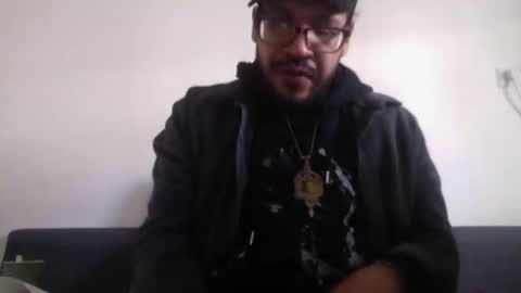 Snapshot of lovesounddistortion25 chatting on October 16, 12:35 pm lovesounddistortion25 online show from October 16, 12:35 pm