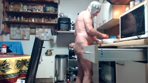 Snapshot of lovetobenaked10 chatting on January 22, 2:14 pm aaron online show from January 22, 2:14 pm