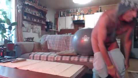 Snapshot of lovetobenaked10 chatting on October 20, 2:54 pm aaron online show from October 20, 2:54 pm