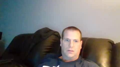 Snapshot of lovetocum37 chatting on February 1, 3:07 pm lovetocum37 online show from February 1, 3:07 pm