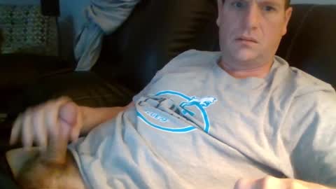 Snapshot of lovetocum37 chatting on March 1, 4:11 pm lovetocum37 online show from March 1, 4:11 pm