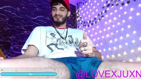 lovexjuxn77 online show from April 18, 10:31 pm