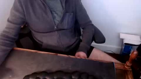 lreed090 online show from April 21, 3:40 pm