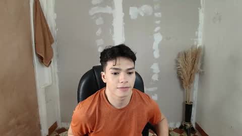 lUAN online show from June 3, 12:18 pm
