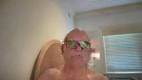 lucas10004 online show from February 6, 11:48 pm