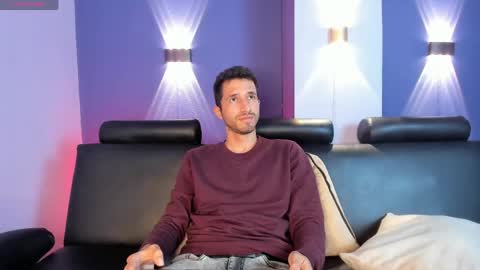 Lucas online show from April 16, 3:06 am