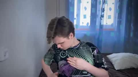 Lucas Gill online show from December 8, 6:22 am