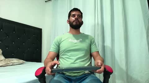 Lucas  Beaumont online show from January 17, 11:39 pm