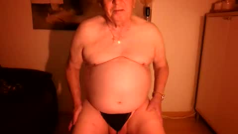 lucbottom031249 online show from May 10, 3:41 am