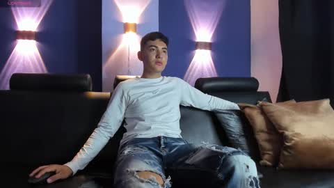 Luciano online show from March 4, 3:35 am