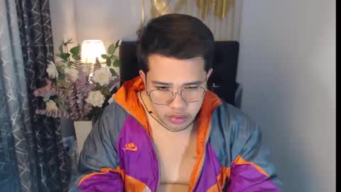 Luciferhotcum online show from February 1, 5:05 pm
