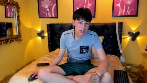 luckk_ online show from May 20, 6:42 am
