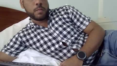 Snapshot of luckyfinalone chatting on October 22, 2:21 pm luckyfinalone online show from October 22, 2:21 pm