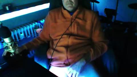        call me  Stefan online show from March 6, 7:33 pm