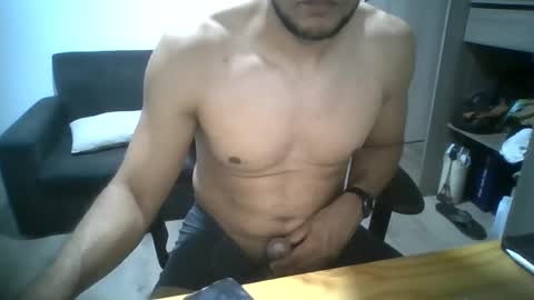luhizu87871987 online show from June 22, 3:46 am