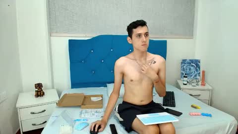 luigimarchetti online show from November 25, 9:28 pm