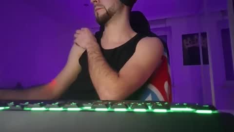 lukasschoetz online show from February 9, 8:46 pm