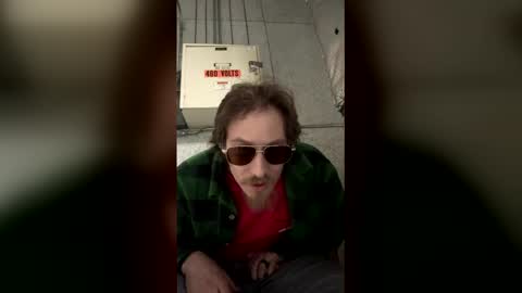 lukekibbe27 online show from January 18, 2:02 am