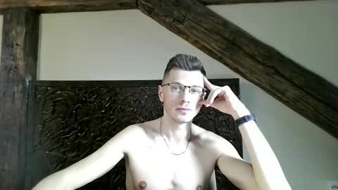 Andrew independent model 2000-0000 CET daily online show from March 7, 8:17 pm