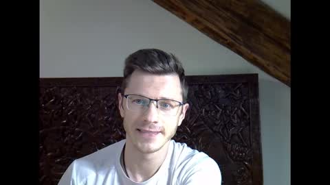 Andrew independent model 2000-0000 CET daily online show from February 24, 8:09 pm