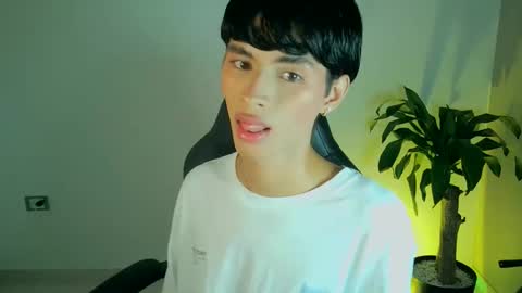 Luna Stanford online show from November 19, 8:03 am